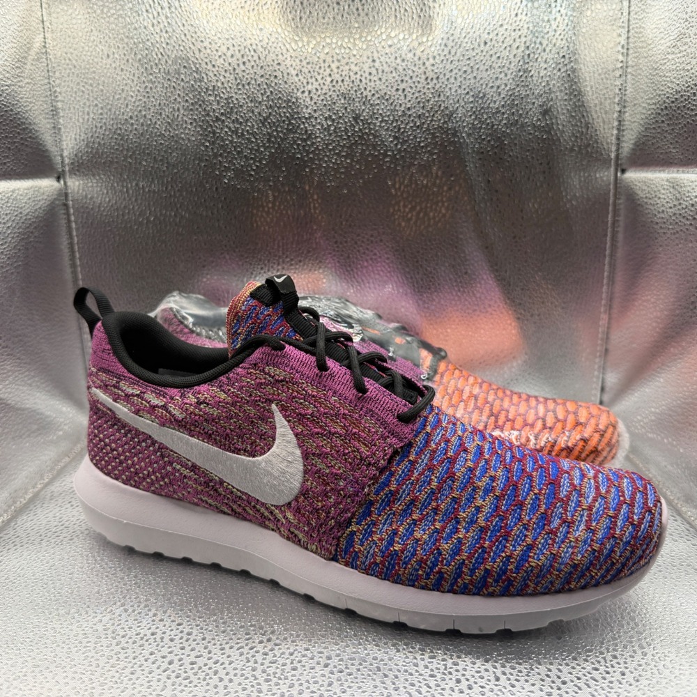 Size 10 Nike Roshe Run Flyknit Sneakers Mens Multi-Color Like New 677243-100